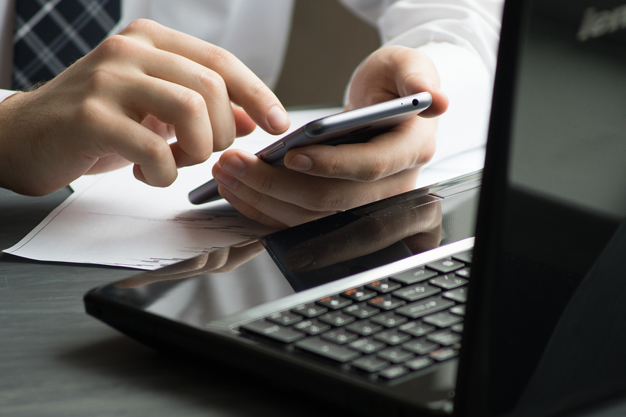 How Recruiters Should Be Using Text Messaging text messaging