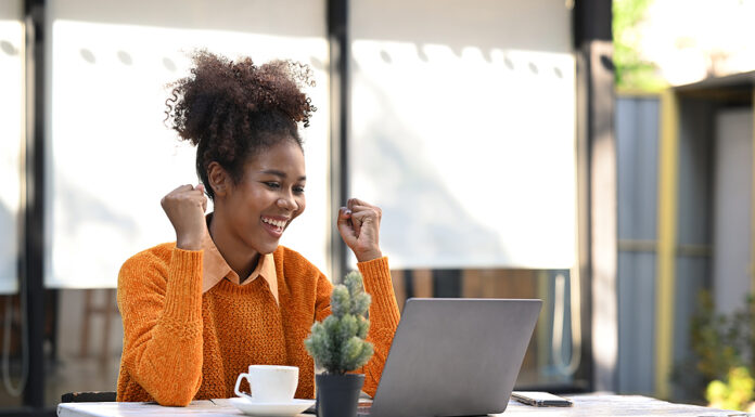 Candidate Loyalty Hinges on a Positive Experience, Good Communication, and Fast Placements: Bullhorn GRID Report