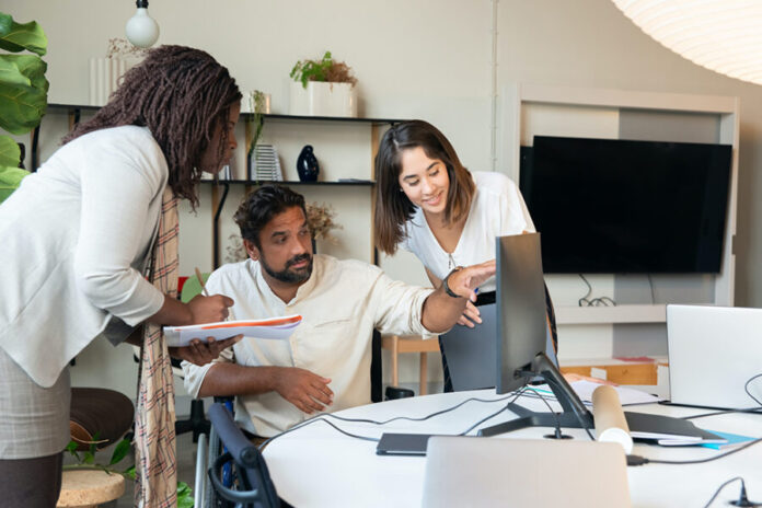 StaffingHub_SmartSource Sponsored Article-Part1_900x600_January2024 (1)