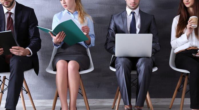 Job Openings Fall Slightly in July: BLS Data